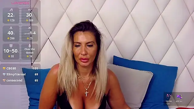 GinaBear webcam