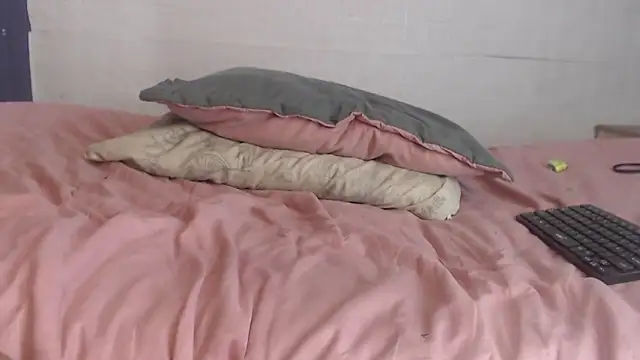 skinny_Yizz webcam