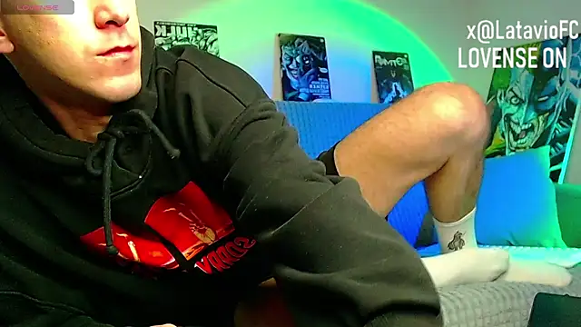 Midnighter_ webcam