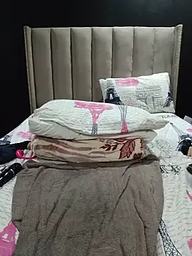 Ms__JOJO webcam