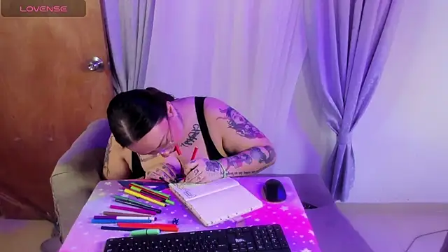 MiaYMolly webcam