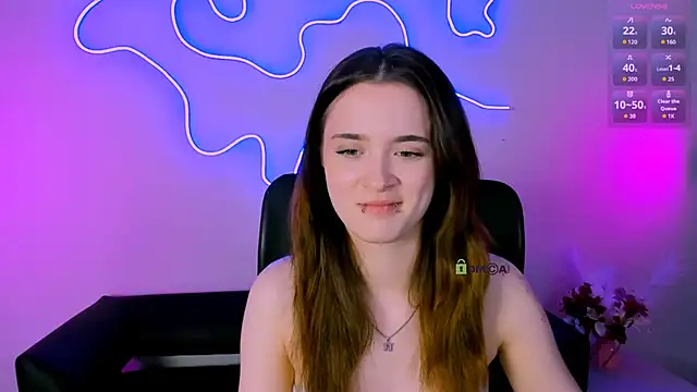 liana_kisses (F teen) - show tits