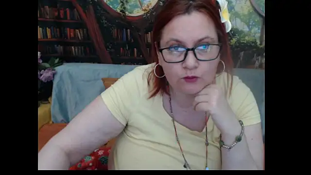 PlayfullMature webcam