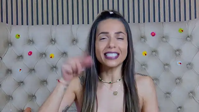 PlayfulShow webcam
