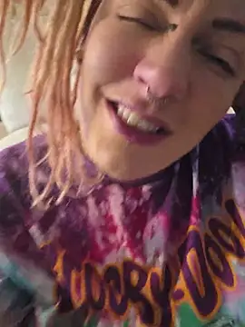 PinkTheHawk webcam