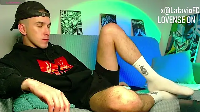 Midnighter_ webcam