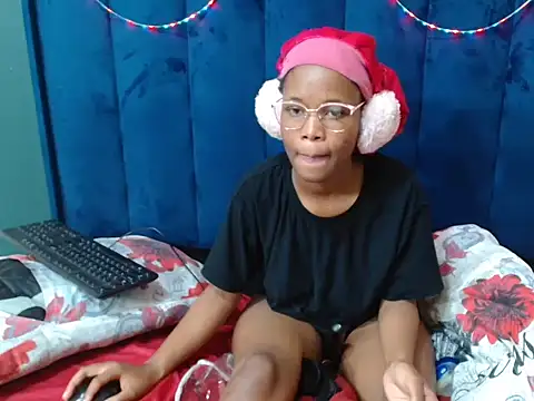HotCreamyTea webcam