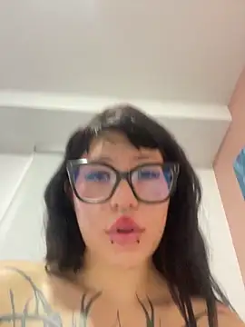 MennaLee_ webcam
