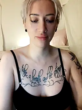 Gina-Lumara webcam