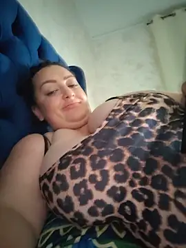 AMYRA_HOT webcam
