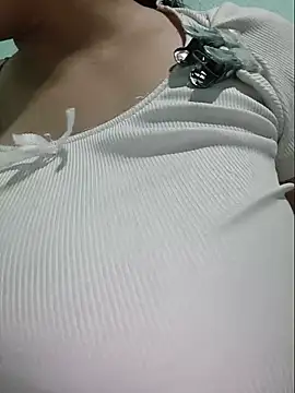 Shine_Mai webcam