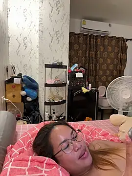 Ponthip webcam