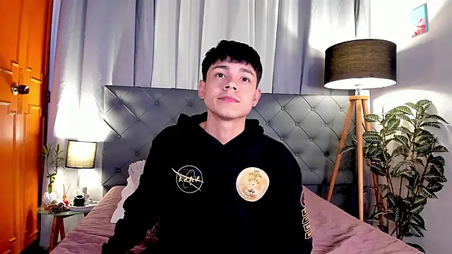 Andy_Belier23 live cam on StripChat