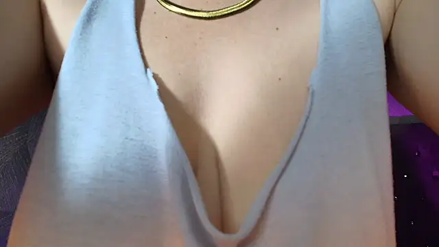AnnaliOlsenX webcam