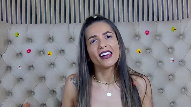 PlayfulShow webcam
