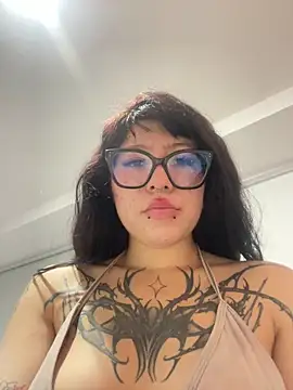 MennaLee_ webcam