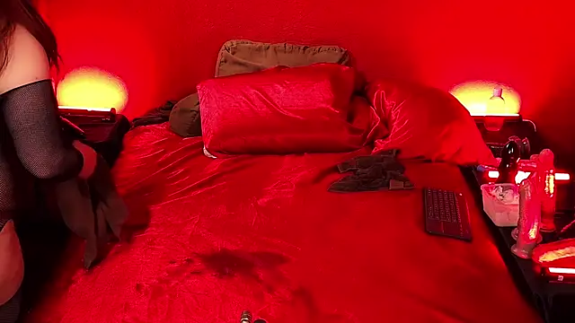 jennifercd (T milf) - sissy cum