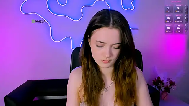 liana_kisses webcam