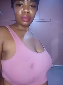 Luciouslips00 webcam