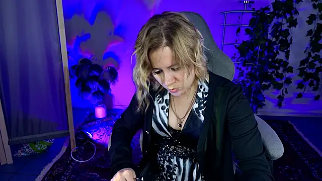 Kumiho_7777 webcam