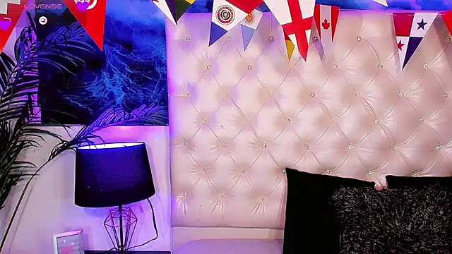 Keira_Fox31 webcam
