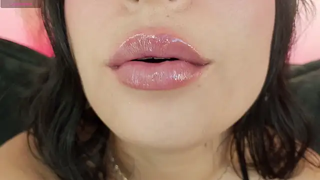 mia_roux1 webcam