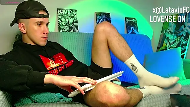Midnighter_ webcam