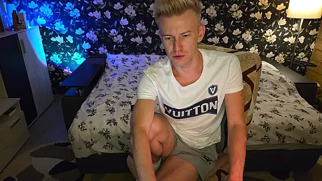 Vuitton live sex cam
