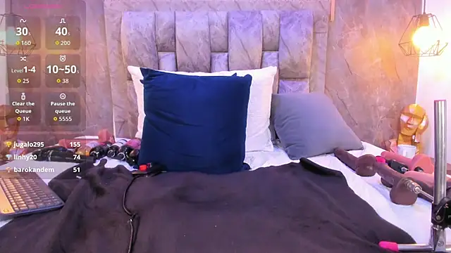 blondehorny699 webcam