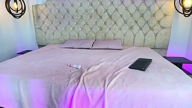 ZenyaVirelli webcam