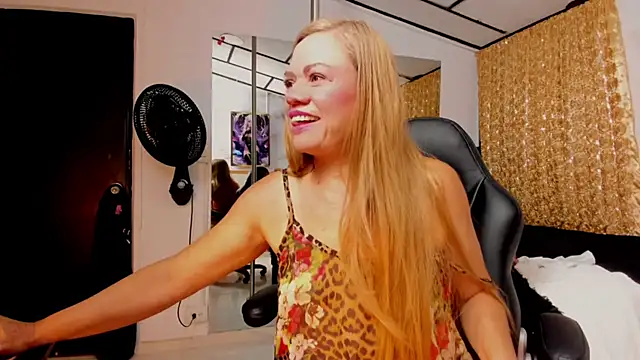 alicee__mature webcam