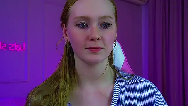 AgataFoxley webcam