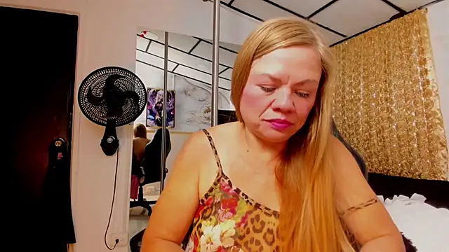 alicee__mature webcam
