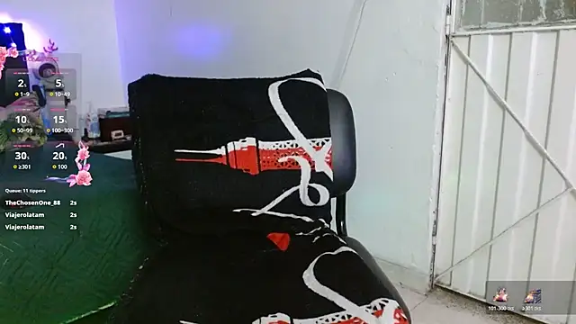 naomi_unu webcam