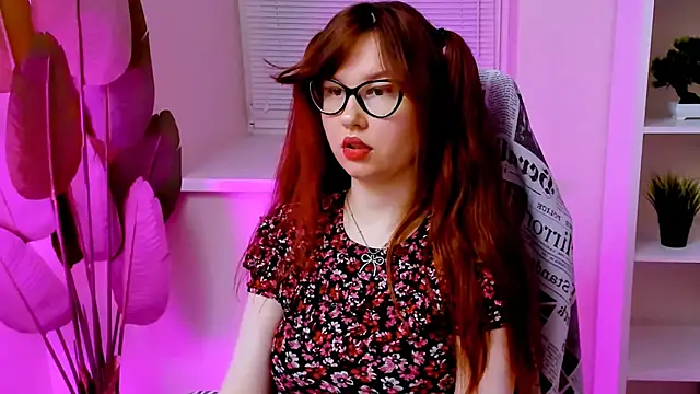 CarolGiggly webcam