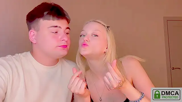 your_molly_mark_ webcam