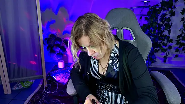 Kumiho_7777 webcam
