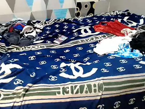 Trish_CurveCock webcam