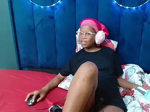 HotCreamyTea webcam