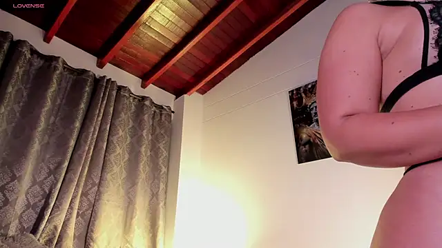 Nina_Fuentes webcam