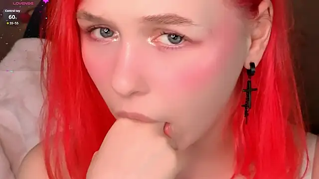 NaomiYoru webcam