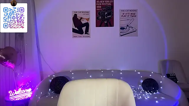 LinaMour webcam
