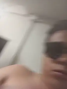Yosoyelmismo-6737 webcam