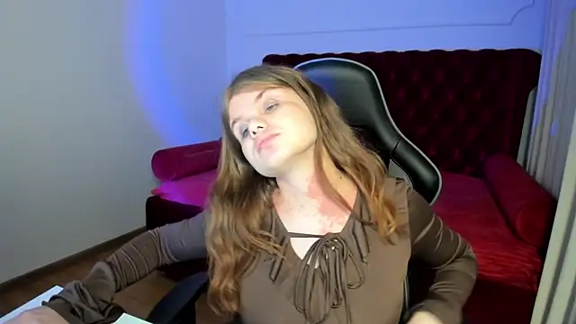 ChloeHalses webcam