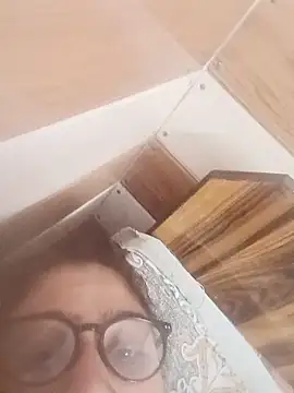 yourchahat27's live room
