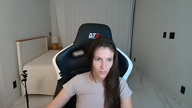 upssnowy (F young) - pussy play