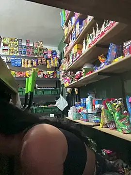 lannabellx (F young) - BOOBS IN THE SUPERMARKET