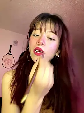 SuzzyyM webcam