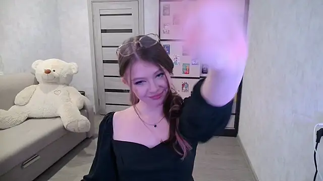 GinnyBlacky webcam