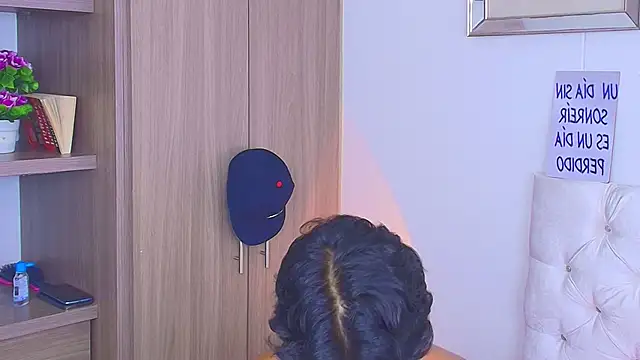 cassian_gold webcam